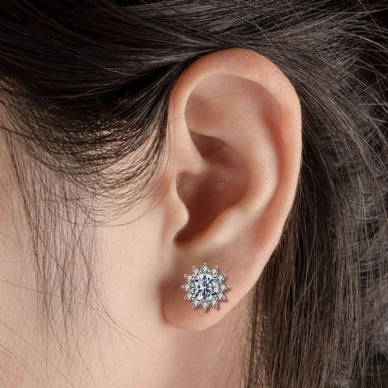 Fashionable S925 Sterling Silver Diamond 925 Silver Round Cut VVS Moissanite 5.0mm Sun Flower Stud Earrings Jewelry for Woman