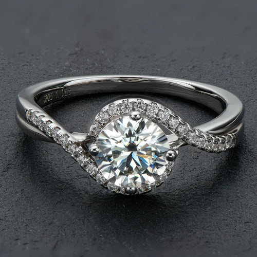 Best Selling Fashion Women Jewelry Classic Design 6.5mm 1ct Moissanite 925 Sterling Silver Ring for Wedding Engagement Gift