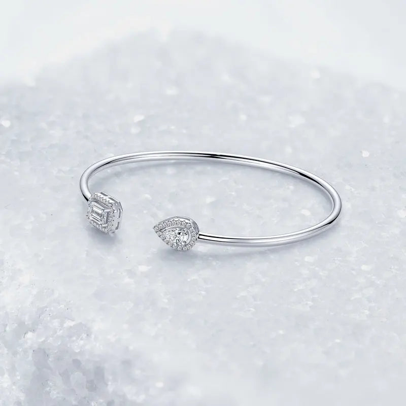 Classic 925 Silver Twin Pear Shaped 4x6mm 0.50ct 4x6mm 0.80ct Emerald Cut Moissanite Open Cuff Bangle Fashion Bracelet for Women