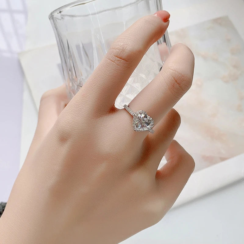 High Quality 925 Silver 1CT 6.5x6.5mm Heart D Color VVS1 Moissanite Wedding Engagement Ring for Women Classic Heart Design