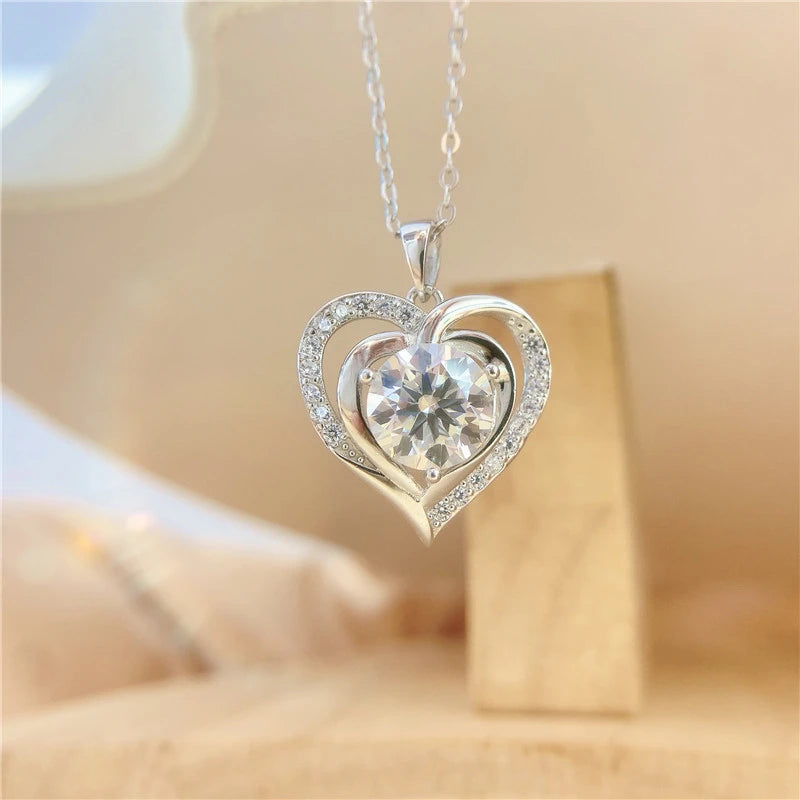 Women Light Luxury Romantic Section Love Necklace 925 Silver 9mm 3ct Round Cut Moissanite Heart Pendant Necklace for Women