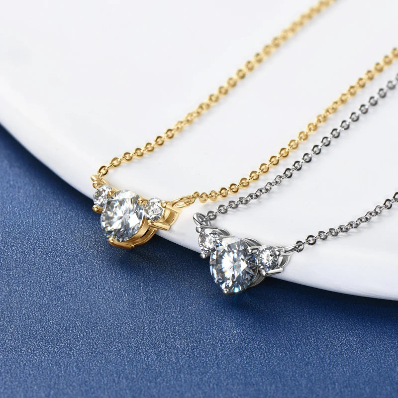 New Arrival GRA Certification 925 Sterling Silver Round Cut 1ct 0.1ct Moissanite 3-stone Pendant Necklace for Women