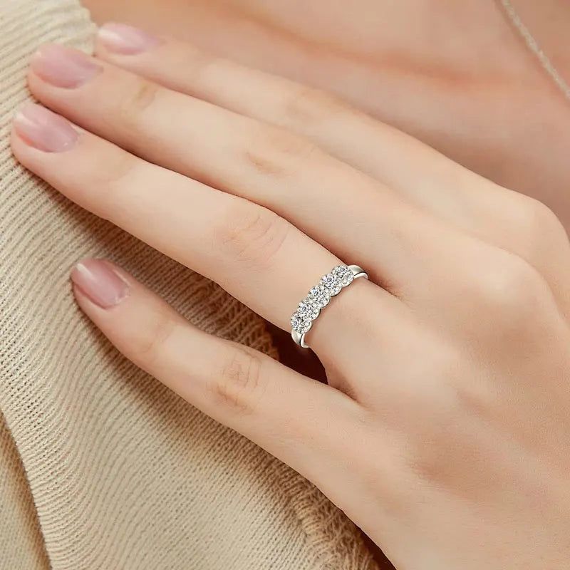 2025 New Anniversary Gift Ring 925 Silver 2.5mm Moissanite Halo Classic Engagement Five-Flower Ring for Women