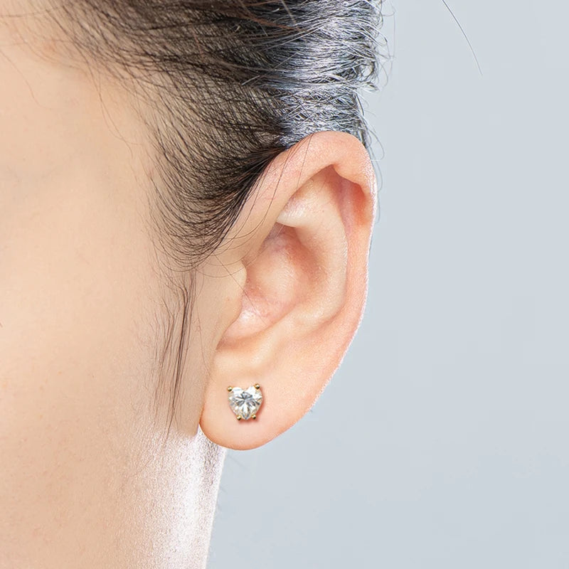 Factory Original Design GRA Certification 5.5x5.5mm Four Claw Moissanite 925 Sterling Silver Heart Stud Earrings