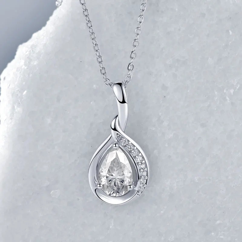 Custom 14K Gold Plated 925 Silver Pear Shape 6x9mm 1.5ct Moissanite Drop Pendant Necklace Jewelry Gifts for Women Mothers Gifts