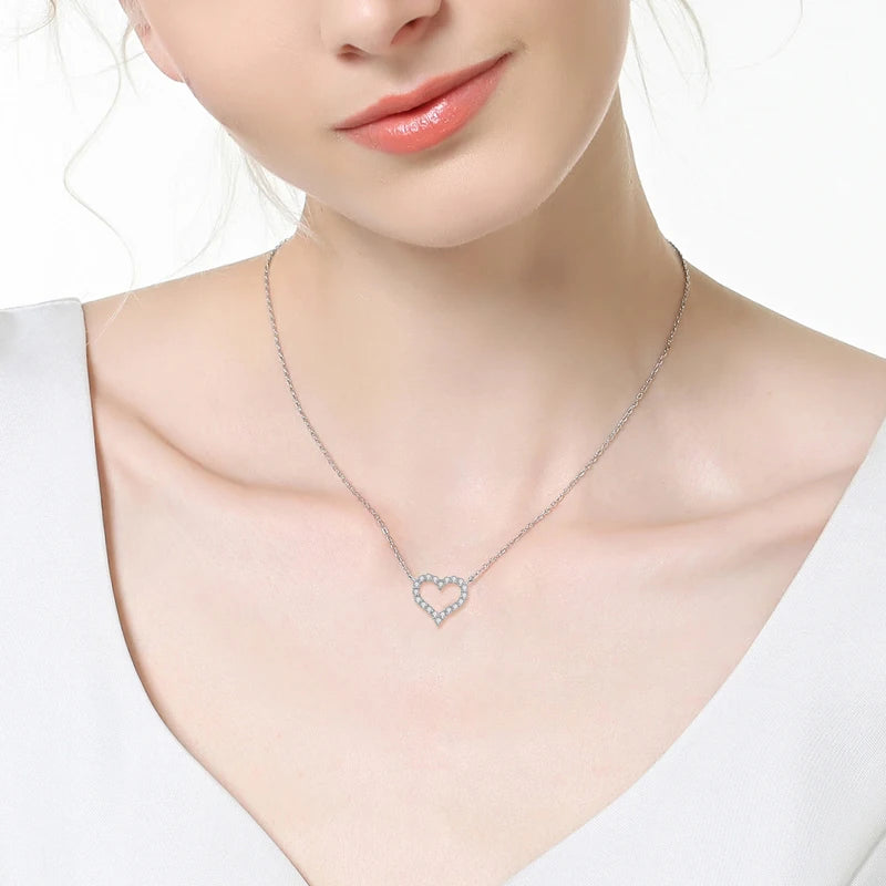 925 Sterling Silver Woman Necklace Round Cut 1.5mm Cluster-Set Choker Real Moissanite Heart Pendants Necklace
