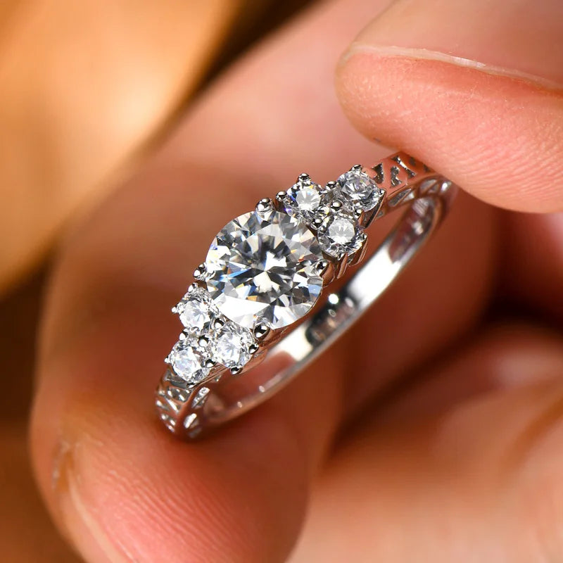 New Design Silver Wedding Promise 1ct Moissanite Stone Women 6.5mm 1.0 Carat 925 Sterling Silver Wedding Ring for Engagement