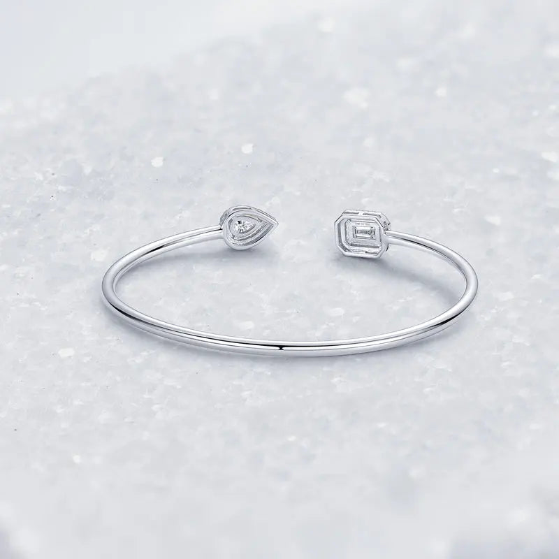 Classic 925 Silver Twin Pear Shaped 4x6mm 0.50ct 4x6mm 0.80ct Emerald Cut Moissanite Open Cuff Bangle Fashion Bracelet for Women