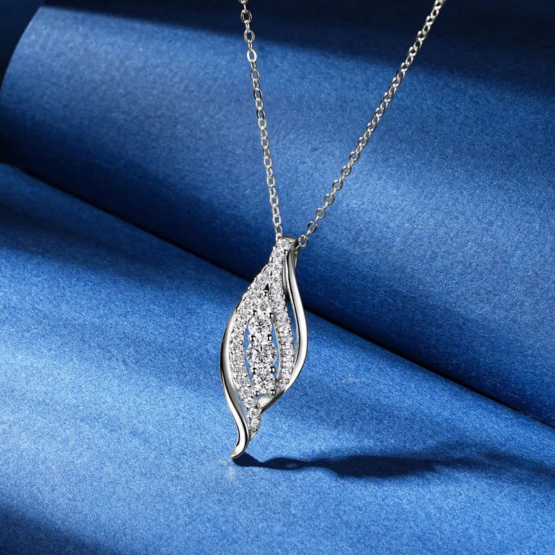 Latest Unique Curve Pendant Necklace 925 Silver 4mm & 3mm & 2.5mm Round Moissanite Fashion Curved Design Pendant Necklace Women