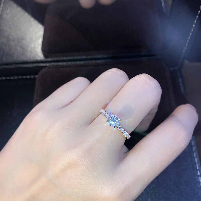 Many Years Factory with GRA Certification 6mm 0.8CT Moissanite S925 Sterling Silver Engagement Ring for Women