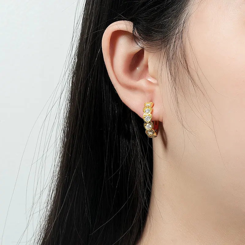 Wedding Design Lady Heart-shaped Earring 925 Silver Gold Plated Jewelry 3mm 0.10ct Moissanite Heart Hoop Earrings for Women