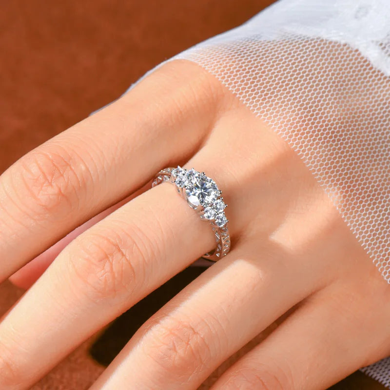 New Design Silver Wedding Promise 1ct Moissanite Stone Women 6.5mm 1.0 Carat 925 Sterling Silver Wedding Ring for Engagement