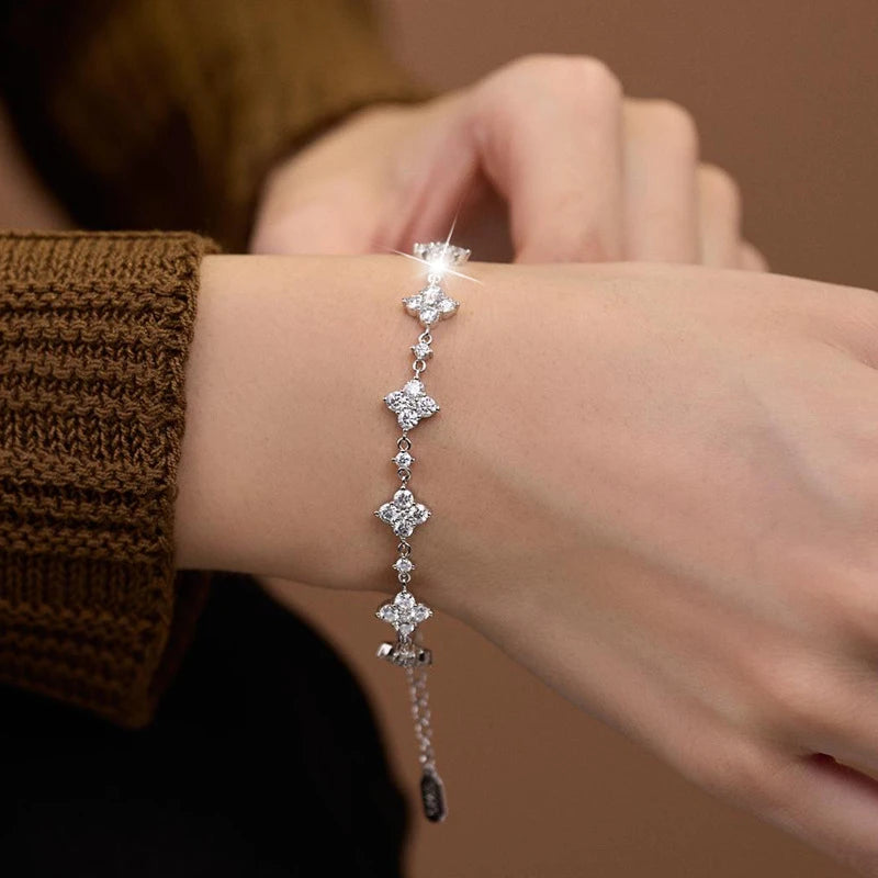 Hot Sale Classic Fashion Women Luxury Fine Jewelry Moissanite 925 Sterling Silver Clover Shape Adjustable Bracelet for Christmas