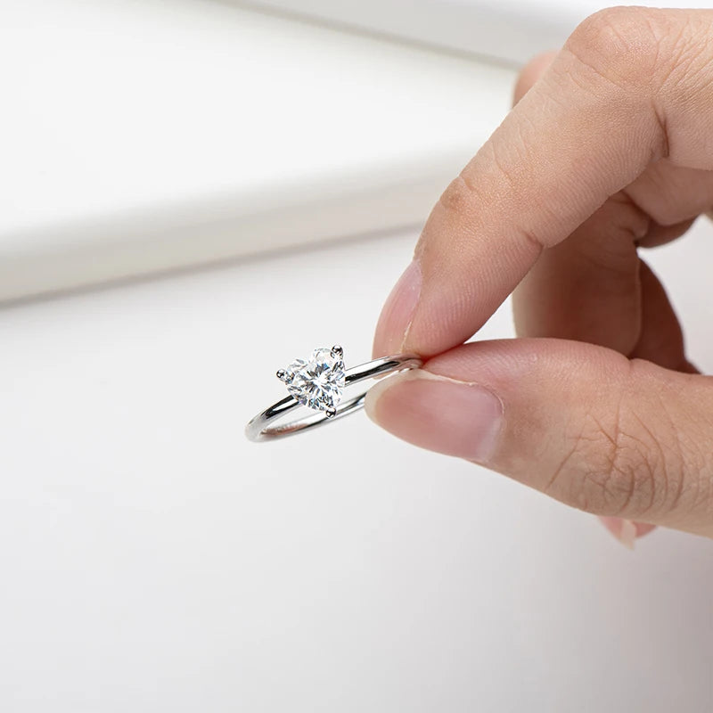 Engagement Jewelry Minimalism 925 Sterling Silver 1ct Heart Shaped Cut 1.0 Carat Moissanite Diamond Wedding Ring for Women