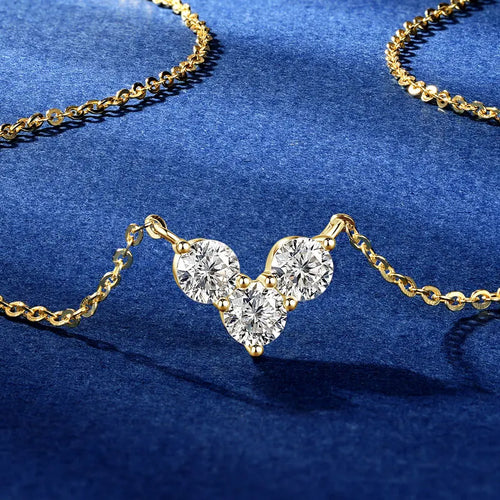 3-Stone Design Jewelry Valentine Day Gift 925 Silver 4mm 0.30ct Moissanite Three Stone Spliced Heart Pendant Necklace for Women