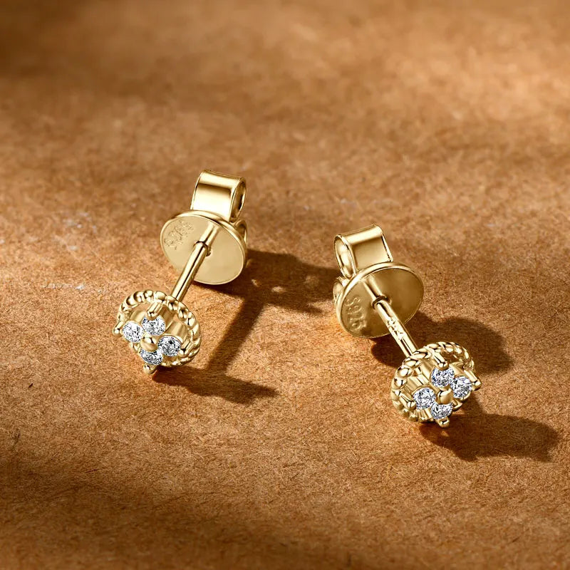 New Design Mini 925 Silver 1.3mm 0.01CT D Color VVS1 Moissanite Twisted Edge Round Stud Earrings for Women with GRA