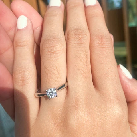Fashion Ring S925 Sterling Silver 0.5Carat Moissanite Classic Wedding Engagement Ring for Women with GRA