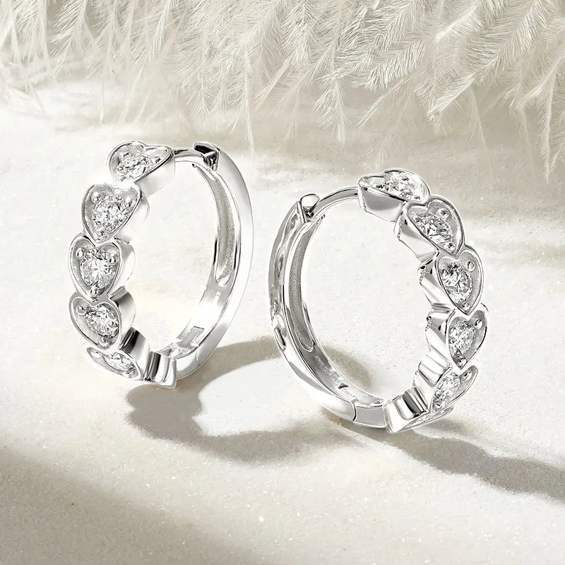 Wedding Design Lady Heart-shaped Earring 925 Silver Gold Plated Jewelry 3mm 0.10ct Moissanite Heart Hoop Earrings for Women