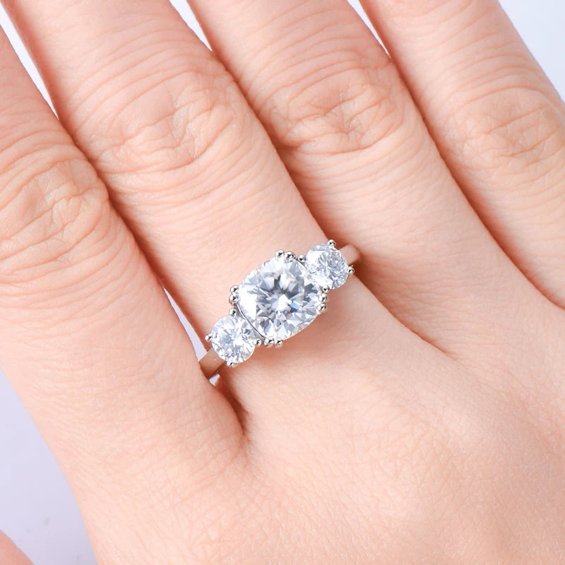 GRA Wedding Band Jewelry 925 Sterling Silver Cushion Cut Three Stone 3.5cttw D Moissanite Engagement Rings for Women