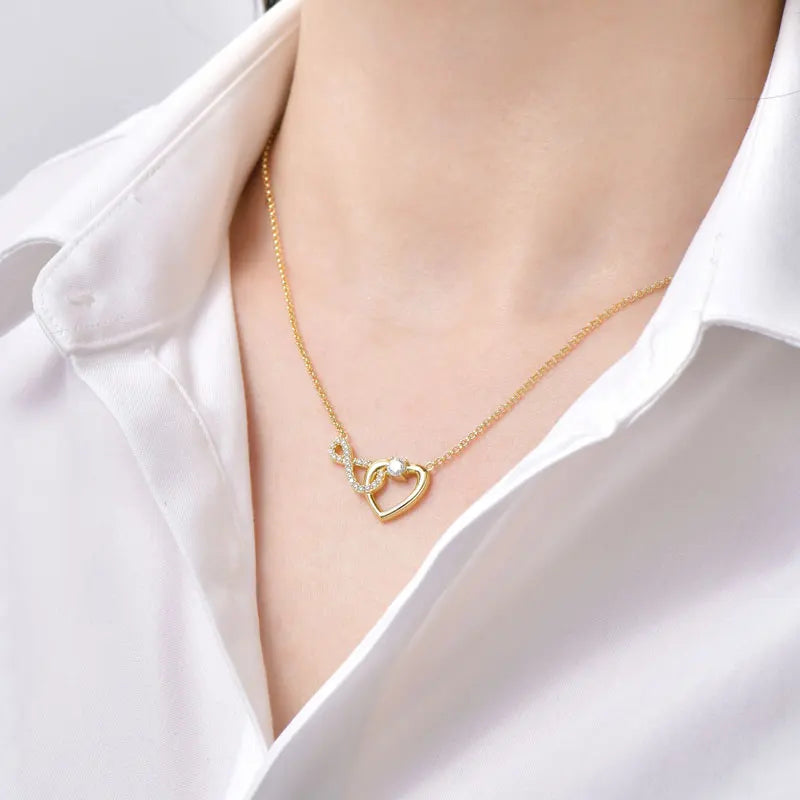 Wholesale Hot Selling Jewelry 925 Silver 4mm&1.3mm Moissanite Infinity Heart Shaped Wedding Pendant Necklace for Women