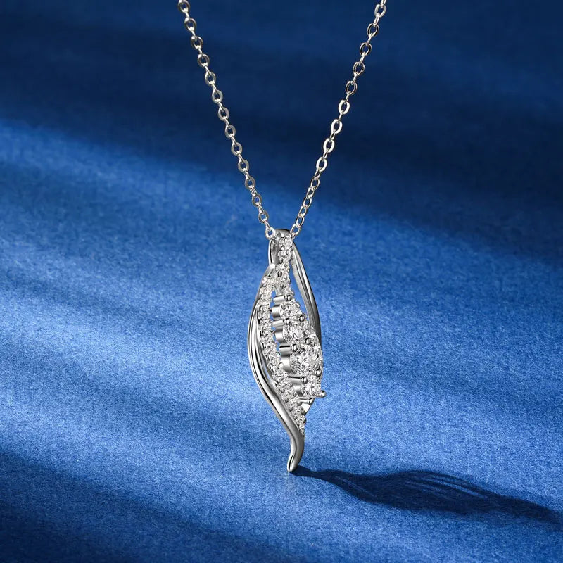 Latest Unique Curve Pendant Necklace 925 Silver 4mm & 3mm & 2.5mm Round Moissanite Fashion Curved Design Pendant Necklace Women